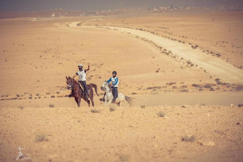 الفارس ابو هيظ يتوج بالمركز السادس لسباق الأول للقدرة والتحمل الدولي