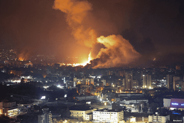 لبنان .. 30 غارة على ضاحية بيروت فجر الأحد