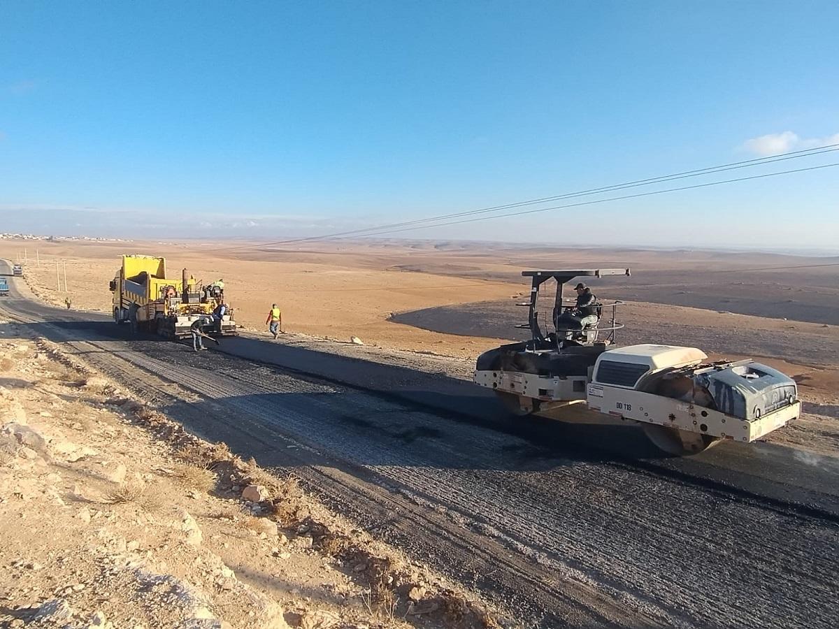 بدء إعادة إنشاء طريق محي-الأبيض بالكرك