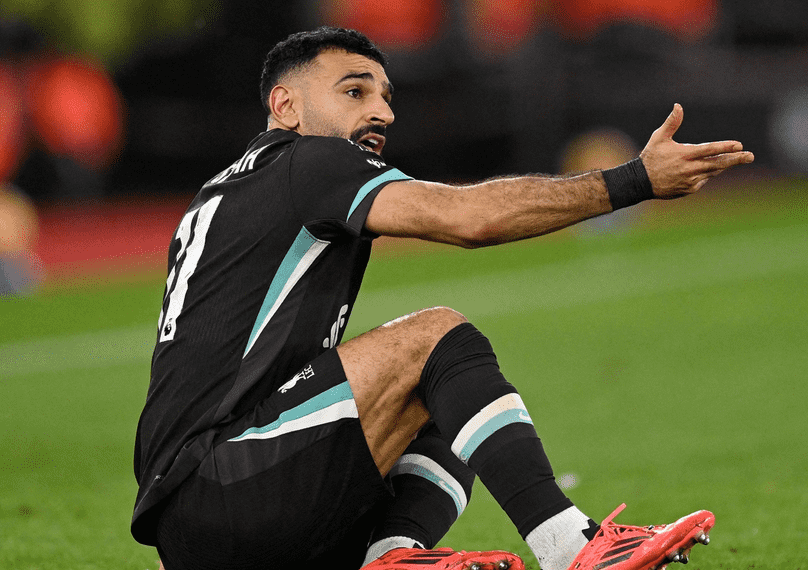 محمد صلاح ينتقد إدارة ليفربول بشكل علني